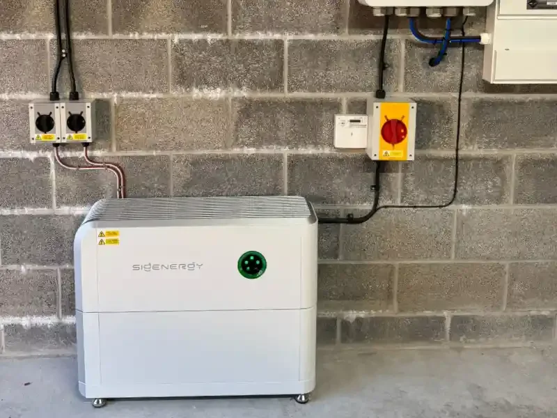 earth-inspired-solar-feature-battery