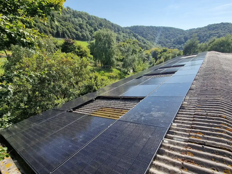 earth-inspired-solar-hero5