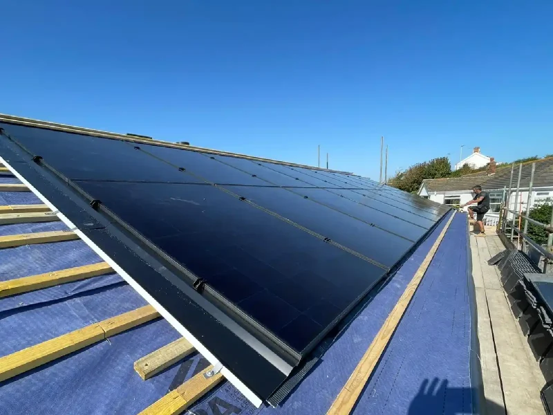 earth-inspired-solar-hero8